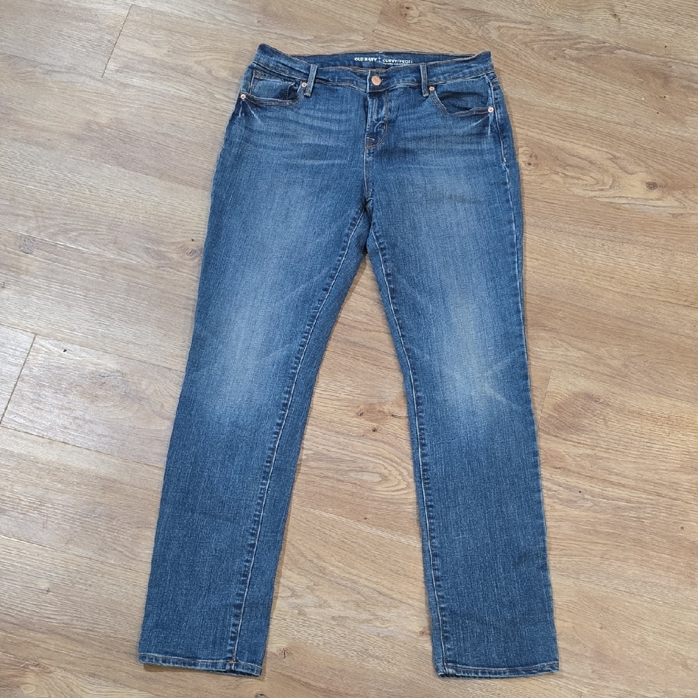 Old Navy Curvy, Women's Straight Leg Blue Jeans, Size 6